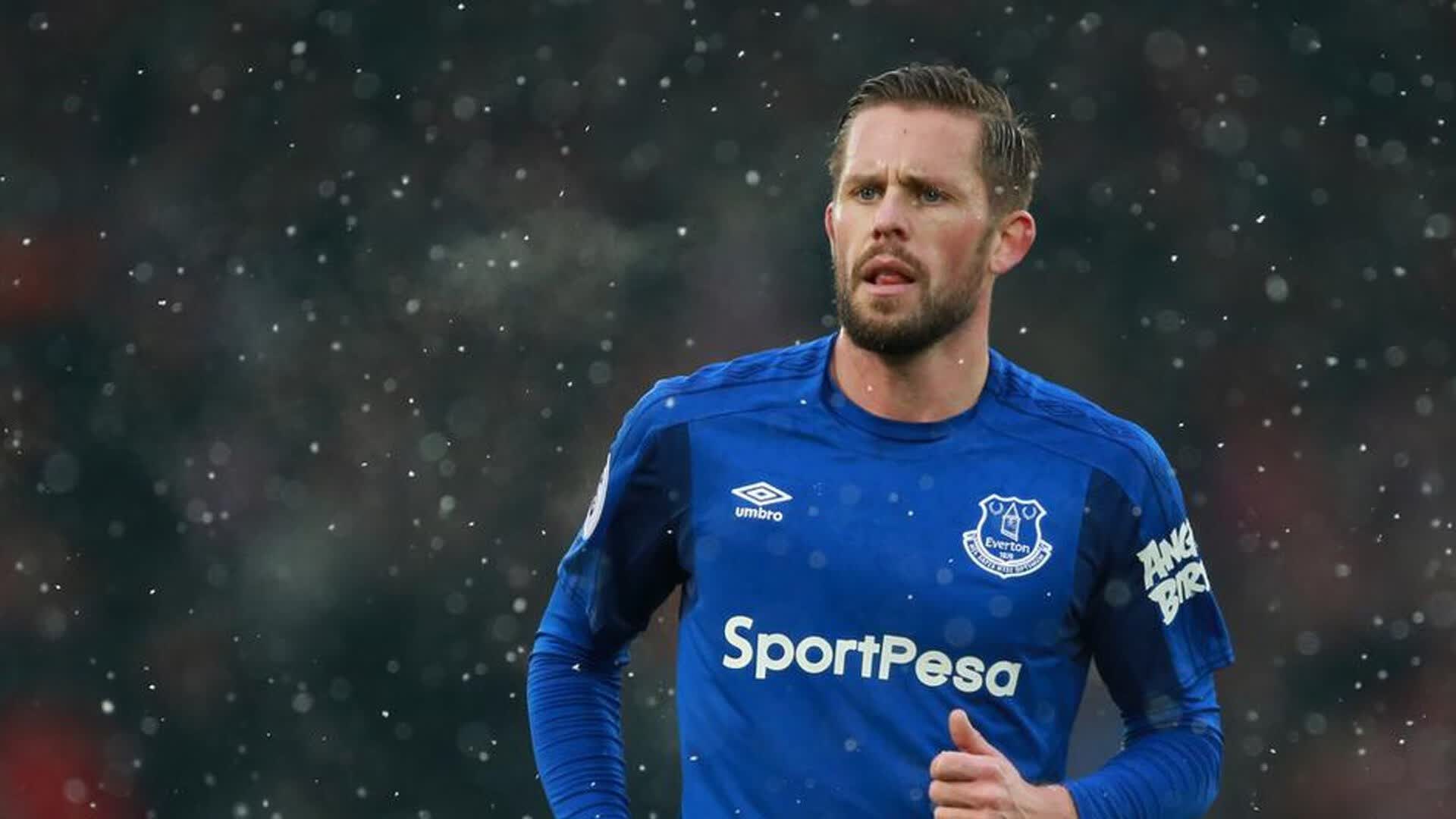 开云app下载-蓝黑风暴与蓝月陨落，国米头球点球双杀，曼城三连败陷入深渊，国米头球点球双杀曼城，蓝月三连败跌入深渊